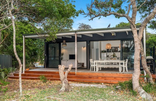 Northern Rivers Cottage | #17 Songbird Tallow beach houses 2 bed 3 bath