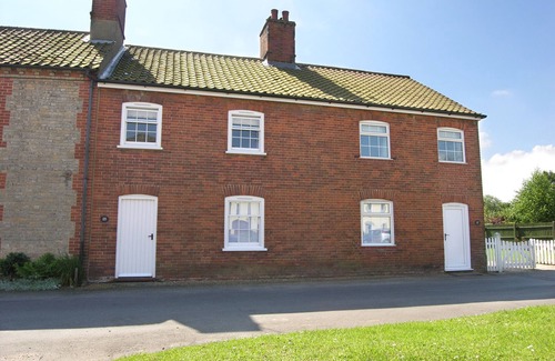 East Rudham House | 17 The Green - Three Bedroom House, Sleeps 5