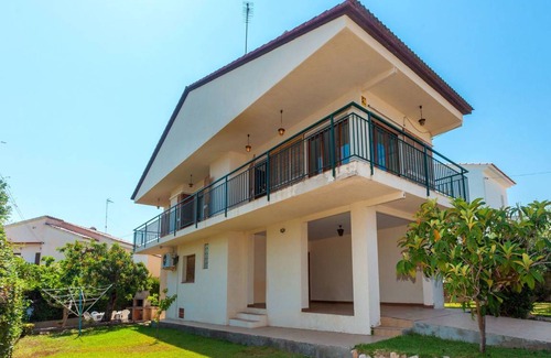 Creixell Other | 170 m² Accommodation ∙ 4 bedrooms ∙ 8 guests