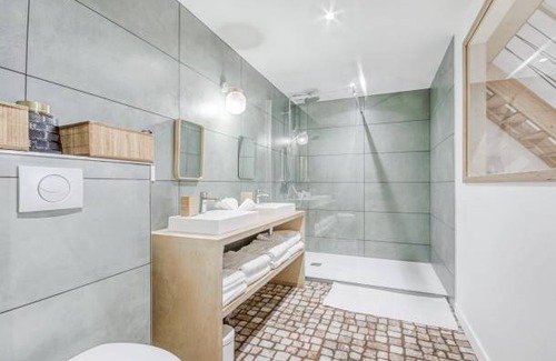 Billom House | 170 m² House ∙ 3 bedrooms ∙ 9 guests