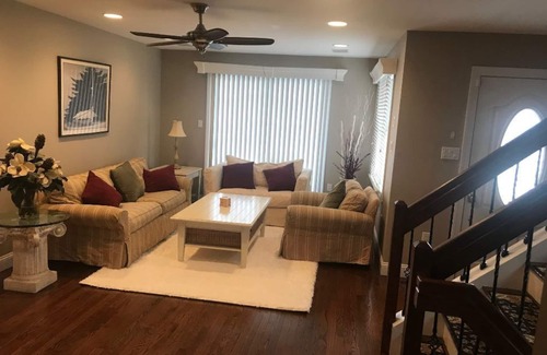 Ship Bottom House | 1700 for Chowderfest or Kite fest visit now booking! Special rate nice package