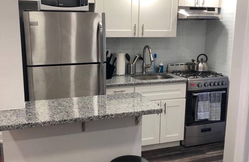 Industry Apartment | 1703 1D · Outstanding 1bed Apt/20 min to NYC-Parking Avail