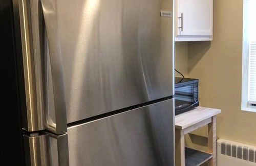 Industry Apartment | 1703 5G · Blue Gem 2bed Apt-20 min to NYC/Parking Avail.