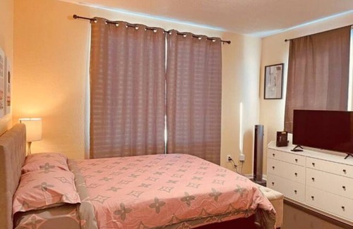 Mission Terrace Apartment | 170B 2B1B SF