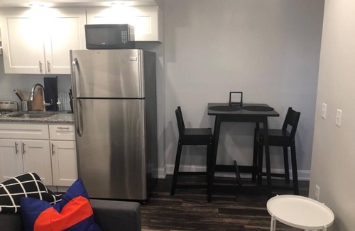 Industry Apartment | 1715 3B · Captivating 2bed Apt./20 min to NYC-Parking Avail.