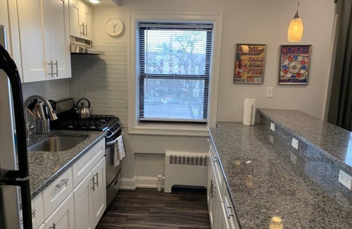 Industry Apartment | 1715 5A · Stunning 2bed Apt-Parking Avail-20 min to NYC