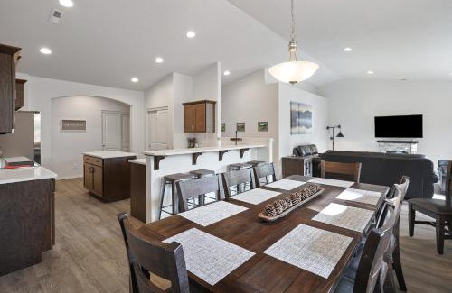Oregon Water Wonderland House | 172 Avocet home