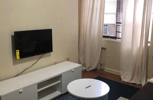 Industry Apartment | 1721 4J · NYC Gateaway-20min to NYC/parking available