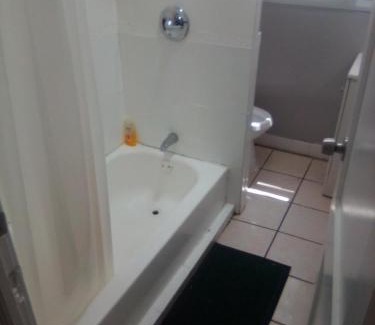 Lower Vailsburg House | 174 Stuyv