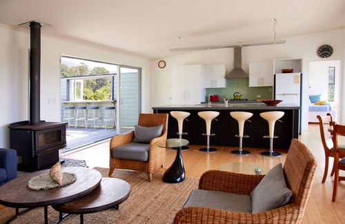 Tryphena House | 175° East - Ruru House