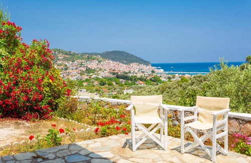 Skopelos Villa | 175 m² Villa ∙ 3 bedrooms ∙ 8 guests