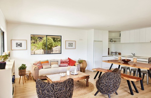 Tryphena House | 175° East - Tree House