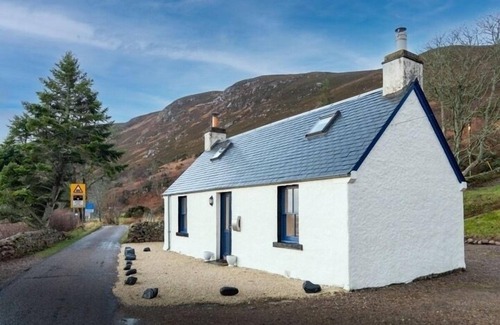 Helmsdale Cottage | 176 Marrell, cottage just off NC500.
