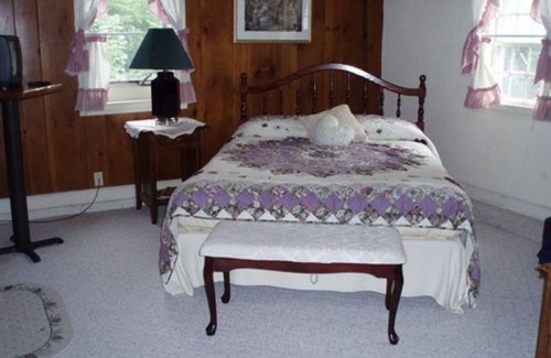 North Conway Bed & Breakfast | 1768 Country Inn