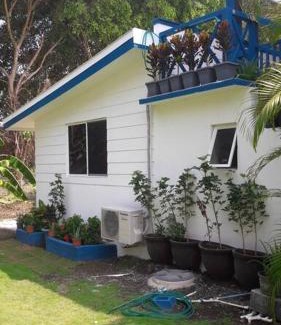 Playa Hermosa Apartment | #17A Hermosa Beach Bungalow 1st floor 1 bedroom Apt