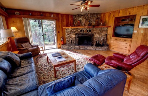 North Wawona House | 17A Longview