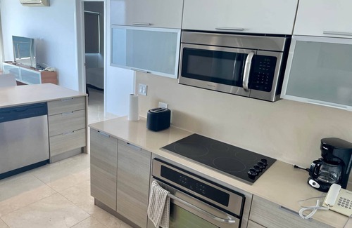 Playa Bonita Village Apartment | 17E Beautiful 2-Bedroom Ocean View Apartment