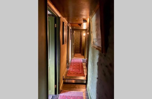 Martin Apartment | 17th Century Boutique Getaway in the Countryside