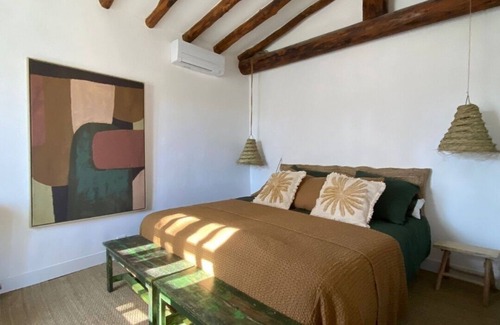 Pompignan Other | 17th century farmhouse for rent