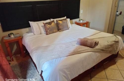 Emalahleni House | 18 Churchill Avenue