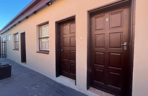 Emalahleni House | 18 Churchill Avenue