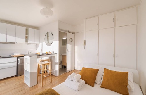 Bourg-l'Eveque Apartment | 18 m² Apartment ∙ 2 guests