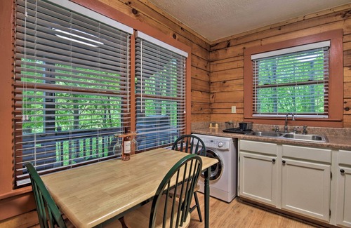 Clyde Cabin | 18 Mi to Smoky Mtn Nat’l Park: Clyde Cabin