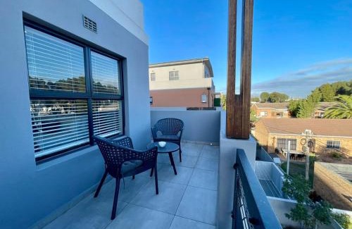 Bloubergstrand Apartment | 18 On 40 North