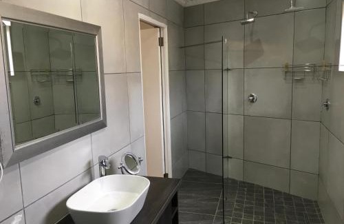 Sandbaai House | 18 Patrys Crescent