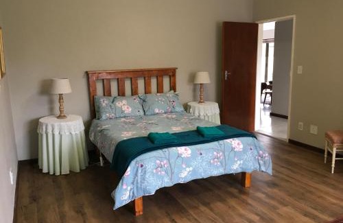 Sandbaai House | 18 Patrys Crescent