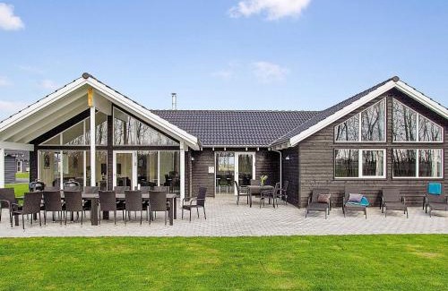 Olpenitz House | 18 person holiday home in Hasselberg