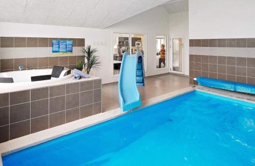 Olpenitz House | 18 person holiday home in Hasselberg