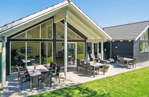 Olpenitz House | 18 person holiday home in Hasselberg