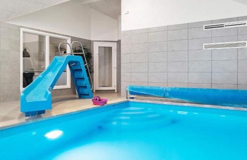 Olpenitz House | 18 person holiday home in Hasselberg