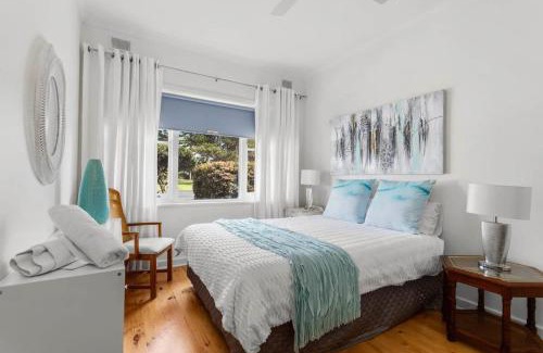 Port Elliot House | 18 Strangways Tce Port Elliot - Linen Included