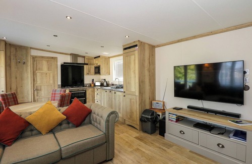 Tattershall Cottage | 18 WOODLANDS RETREAT, family friendly, with a garden in Tattershall