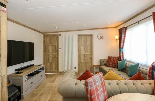 Tattershall House | 18 Woodlands Retreat