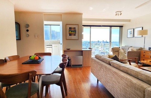 Bondi Junction Apartment | 180 Degree Views Over Bondi Junction - Parking + Pool + Harbour/Ocean Views