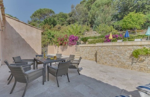 Grimaud Other | 180 m² Accommodation ∙ 5 bedrooms ∙ 10 guests