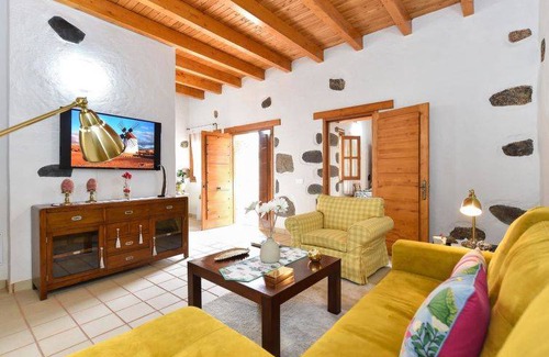 Ingenio House | 180 m² Farmhouse ∙ 4 bedrooms ∙ 8 guests