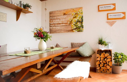 Hayingen House | 180 m² House ∙ 4 bedrooms ∙ 13 guests