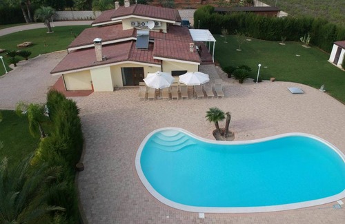 Melissano Villa | 180 m² Villa ∙ 4 bedrooms ∙ 12 guests