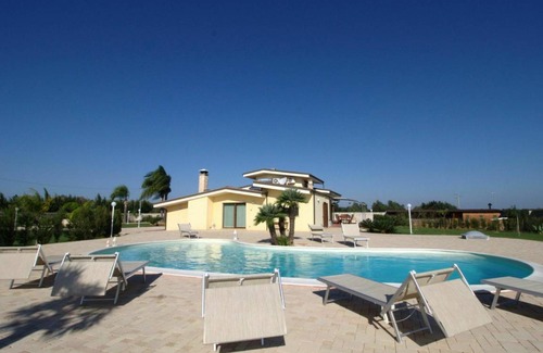Melissano Villa | 180 m² Villa ∙ 4 bedrooms ∙ 12 guests