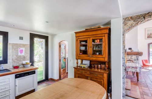Sollies-Ville Villa | 180 m² Villa ∙ 1 bedroom ∙ 6 guests