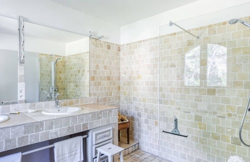 Sollies-Ville Villa | 180 m² Villa ∙ 1 bedroom ∙ 6 guests