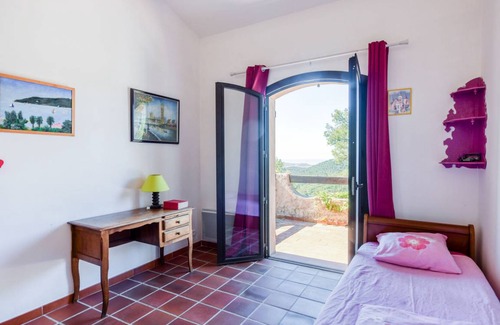 Sollies-Ville Villa | 180 m² Villa ∙ 1 bedroom ∙ 6 guests