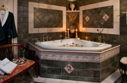 Kennebunkport Bed & Breakfast | 1802 House Bed and Breakfast