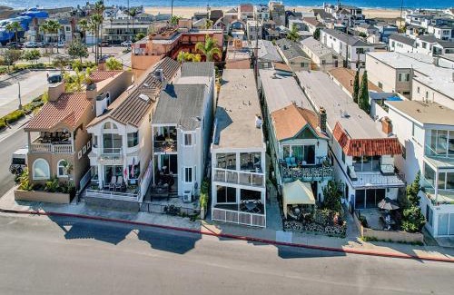 Balboa Peninsula House | 1807 W Bay Unit B