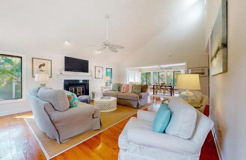 Vanderhorst Plantation House | 181 Marsh Island