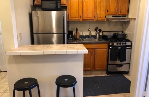 Industry Apartment | 1817 1D · Superb 1bed Apt.-20 Min to NYC/Parking Avail.
